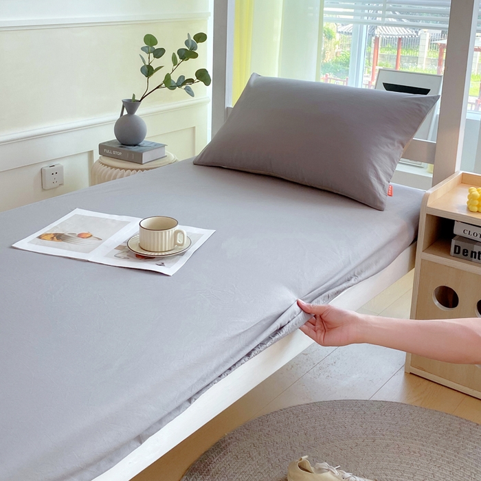 91家纺网 家纺一手货源 找家纺 春皖家纺 2025新款双拼A类水洗棉系列-单床笠 素雅浅灰