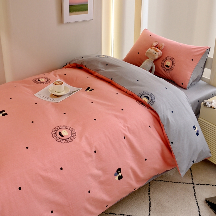 91家纺网 家纺一手货源 找家纺 水妙家纺 2025新款A类全棉学生宿舍二合一子母被海绵床垫六件套床单五件套纯棉三件套可定制 星星点点