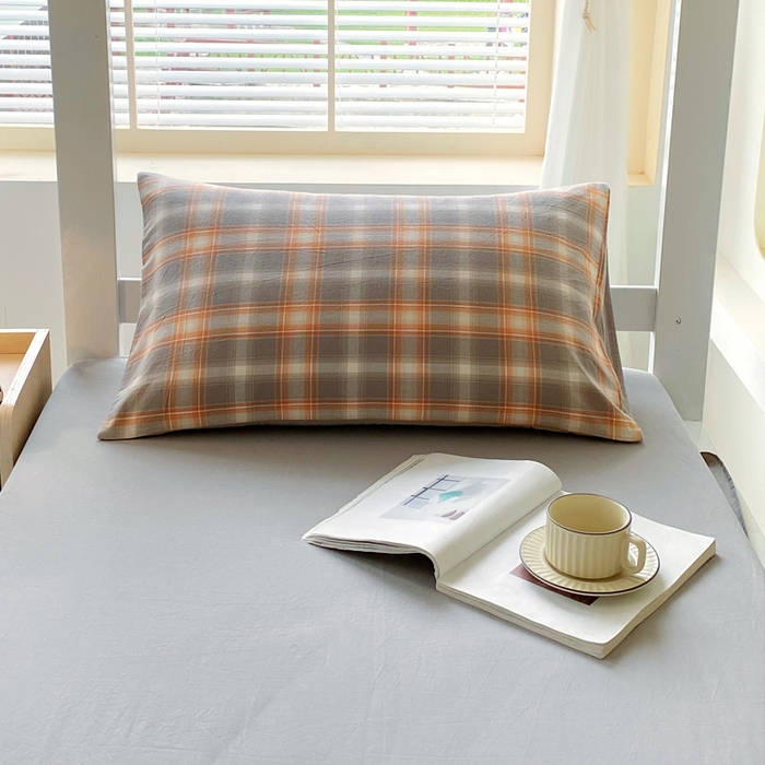 91家纺网 家纺一手货源 找家纺 春皖家纺 2026新款AB棉全棉亲肤水洗棉学生三件套四件套 栗木-咖格