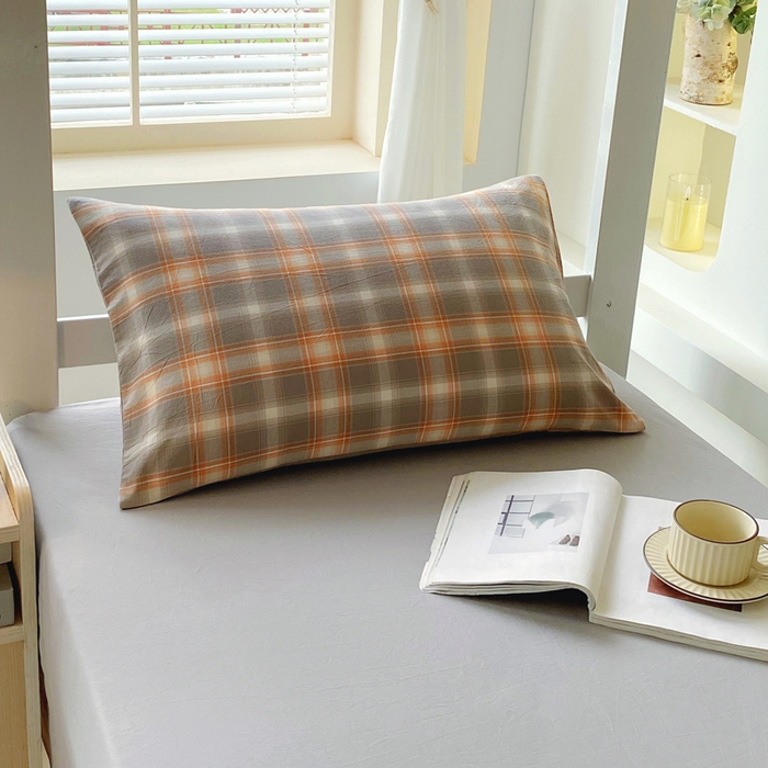 91家纺网 家纺一手货源 找家纺 春皖家纺 2026新款AB棉全棉亲肤水洗棉学生三件套四件套 栗木-咖格