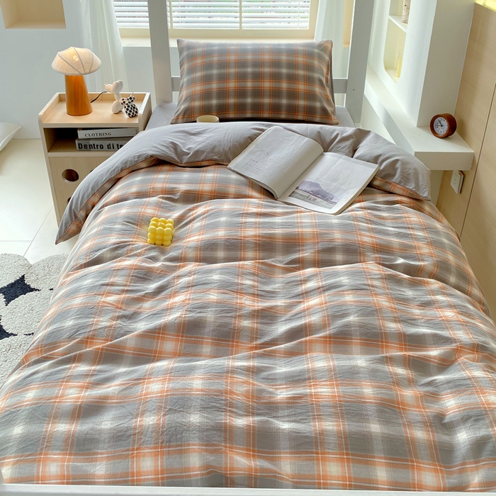 91家纺网 家纺一手货源 找家纺 春皖家纺 2026新款AB棉全棉亲肤水洗棉学生三件套四件套 栗木-咖格