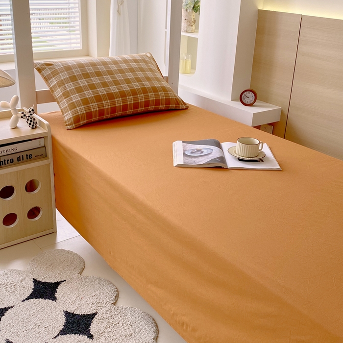 91家纺网 家纺一手货源 找家纺 春皖家纺 2025新款AB棉全棉亲肤水洗棉学生三件套四件套 素雅-黄格