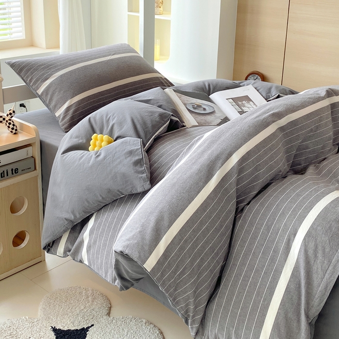 91家纺网 家纺一手货源 找家纺 春皖家纺 2025新款AB棉全棉亲肤水洗棉学生三件套四件套 素雅-灰条