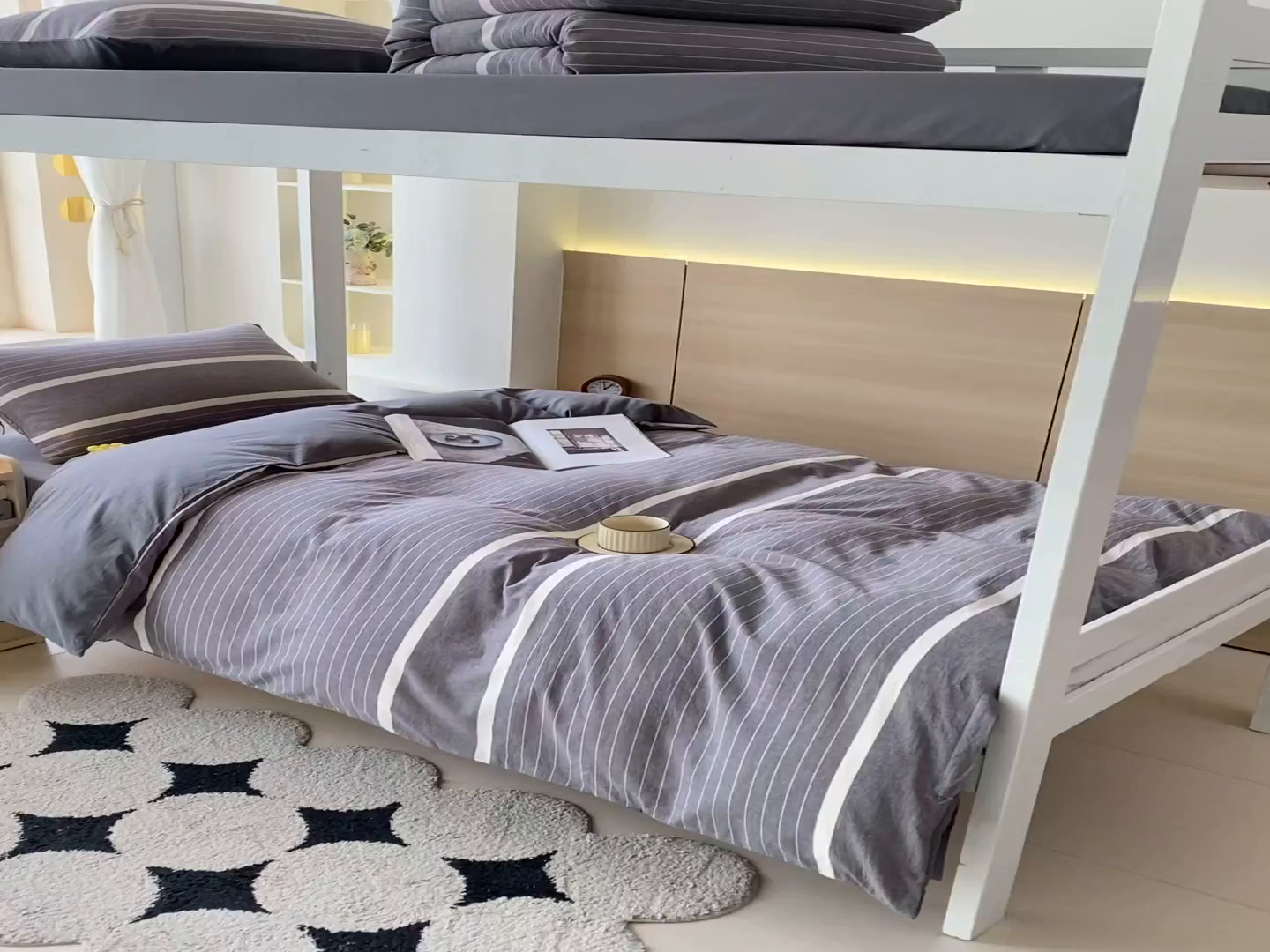 91家纺网 家纺一手货源 找家纺 春皖家纺 2025新款AB棉全棉亲肤水洗棉学生三件套四件套 素雅-灰条