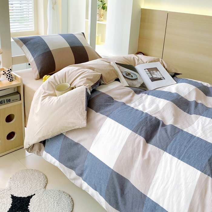 91家纺网 家纺一手货源 找家纺 春皖家纺 2025新款AB棉全棉亲肤水洗棉学生三件套四件套 素雅-蓝大格