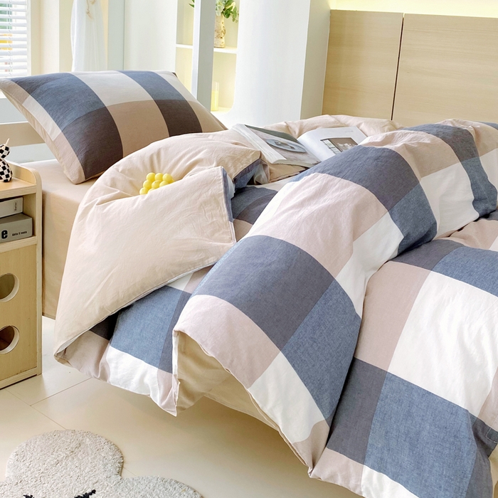 91家纺网 家纺一手货源 找家纺 春皖家纺 2025新款AB棉全棉亲肤水洗棉学生三件套四件套 素雅-蓝大格