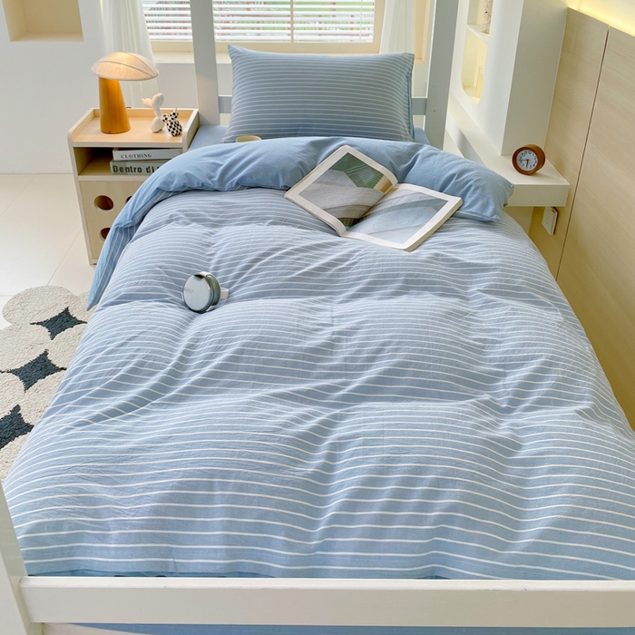 91家纺网 家纺一手货源 找家纺 春皖家纺 2025新款AB棉全棉亲肤水洗棉学生三件套四件套 素雅-蓝条