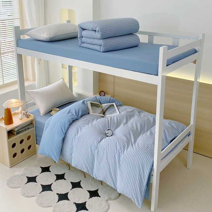 91家纺网 家纺一手货源 找家纺 春皖家纺 2025新款AB棉全棉亲肤水洗棉学生三件套四件套 素雅-蓝条