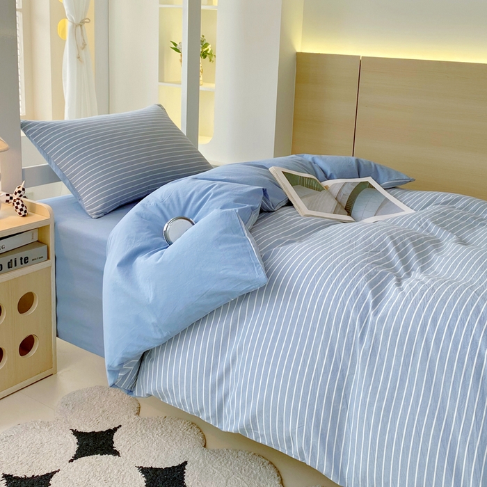 91家纺网 家纺一手货源 找家纺 春皖家纺 2025新款AB棉全棉亲肤水洗棉学生三件套四件套 素雅-蓝条