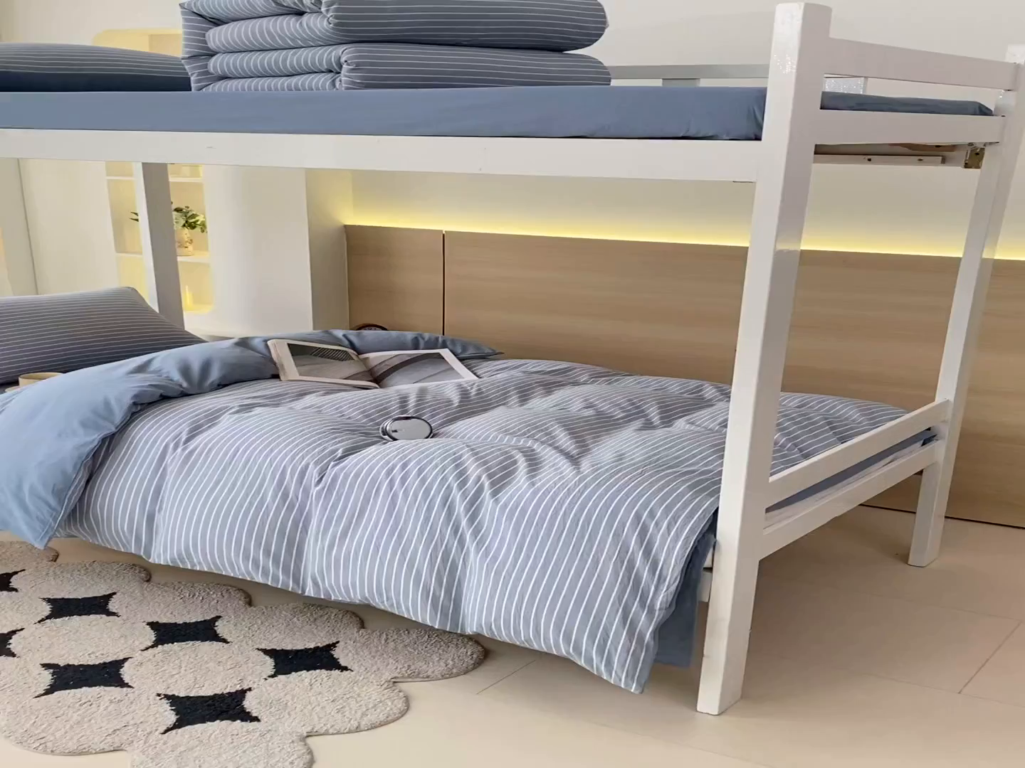 91家纺网 家纺一手货源 找家纺 春皖家纺 2025新款AB棉全棉亲肤水洗棉学生三件套四件套 素雅-蓝条