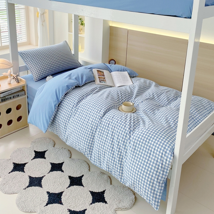 91家纺网 家纺一手货源 找家纺 春皖家纺 2025新款AB棉全棉亲肤水洗棉学生三件套四件套 素雅-蓝小格