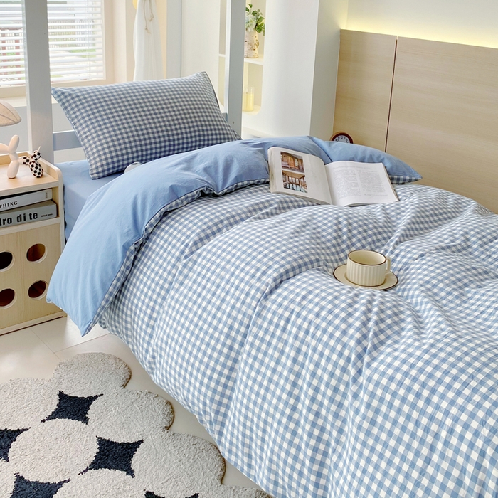 91家纺网 家纺一手货源 找家纺 春皖家纺 2025新款AB棉全棉亲肤水洗棉学生三件套四件套 素雅-蓝小格