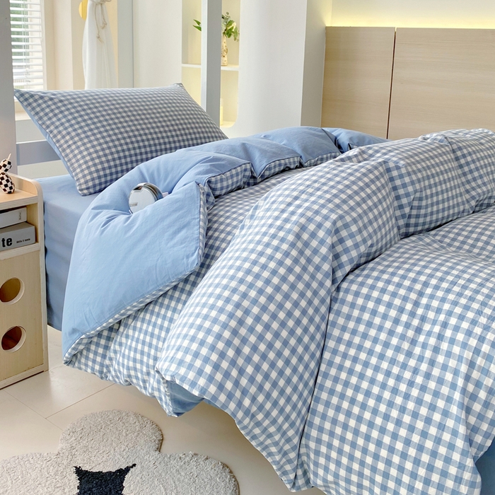 91家纺网 家纺一手货源 找家纺 春皖家纺 2025新款AB棉全棉亲肤水洗棉学生三件套四件套 素雅-蓝小格