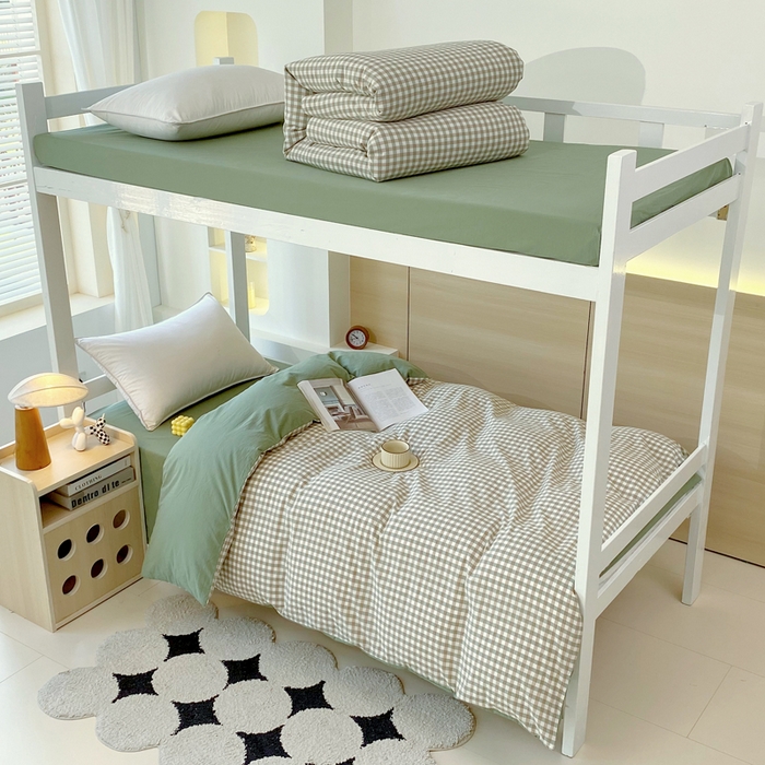 91家纺网 家纺一手货源 找家纺 春皖家纺 2025新款AB棉全棉亲肤水洗棉学生三件套四件套 素雅-绿格