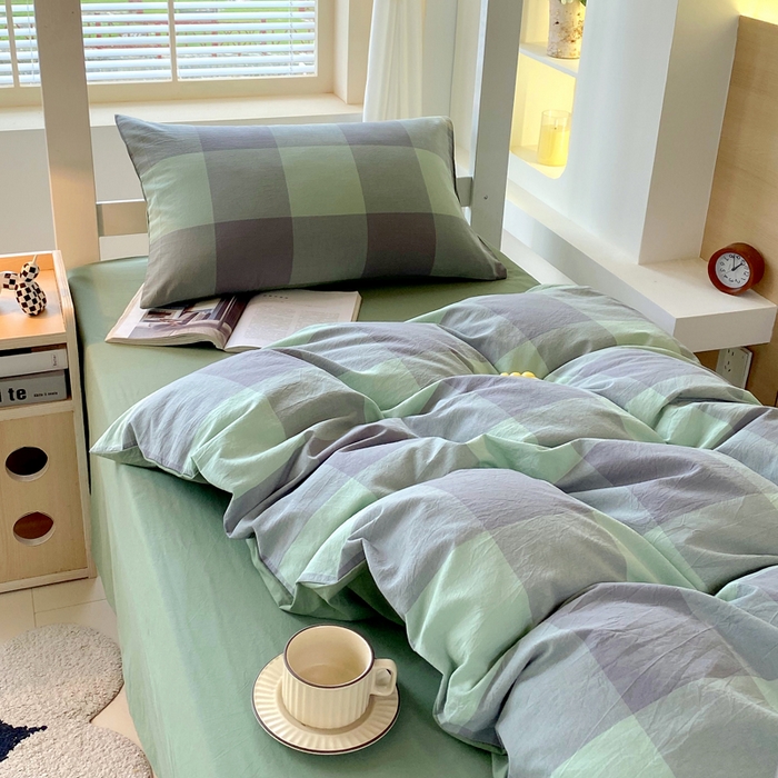 91家纺网 家纺一手货源 找家纺 春皖家纺 2025新款AB棉全棉亲肤水洗棉学生三件套四件套 素雅-清格