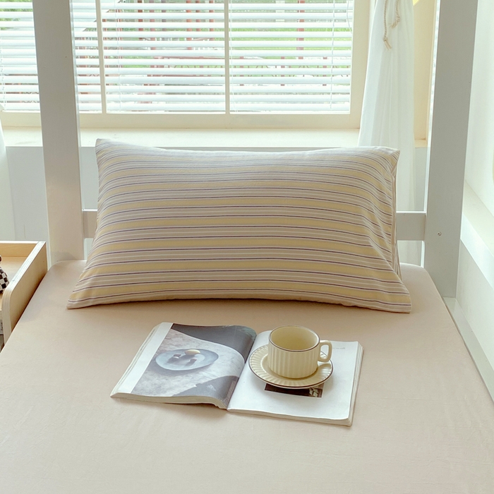 91家纺网 家纺一手货源 找家纺 春皖家纺 2025新款AB棉全棉亲肤水洗棉学生三件套四件套 素雅-杏黄纹