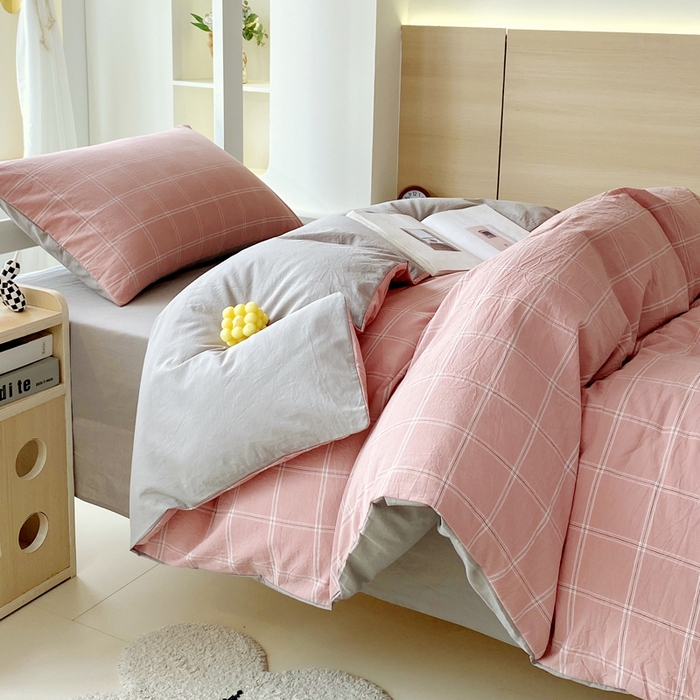 91家纺网 家纺一手货源 找家纺 春皖家纺 2025新款AB棉全棉亲肤水洗棉学生三件套四件套 素雅-韵粉