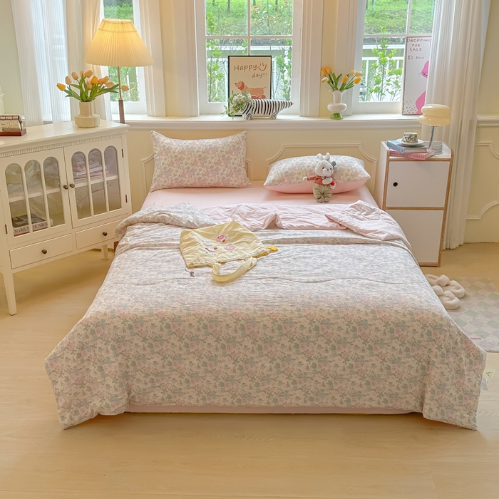 91家纺网 家纺一手货源 找家纺 玉海棠家纺 2025新款云感双层纱暗合夏被夏凉被空调被四件套 白月光