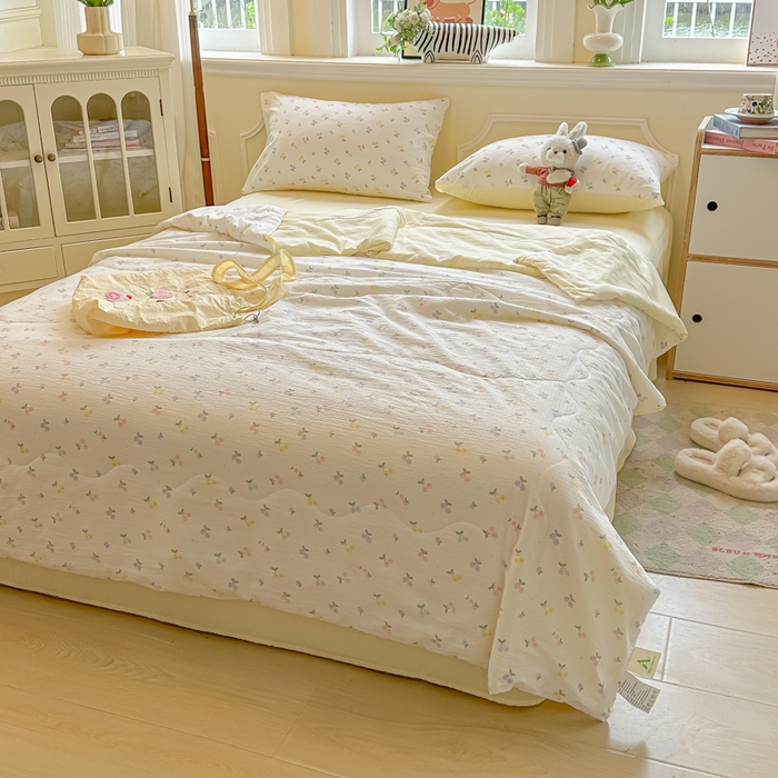 91家纺网 家纺一手货源 找家纺 玉海棠家纺 2025新款云感双层纱暗合夏被夏凉被空调被四件套 缤纷樱桃