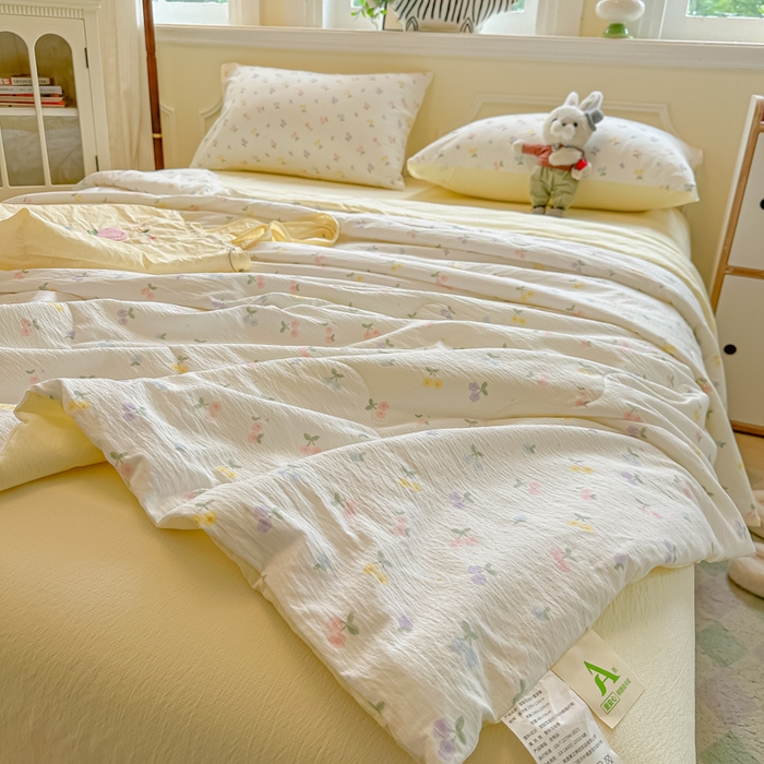 91家纺网 家纺一手货源 找家纺 玉海棠家纺 2025新款云感双层纱暗合夏被夏凉被空调被四件套 缤纷樱桃