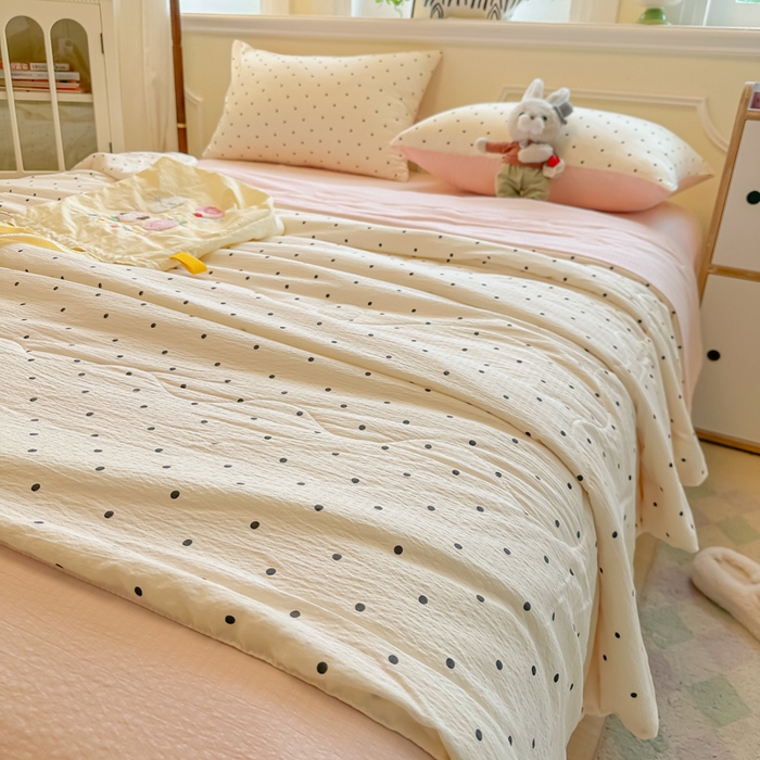 91家纺网 家纺一手货源 找家纺 玉海棠家纺 2025新款云感双层纱暗合夏被夏凉被空调被四件套 波点