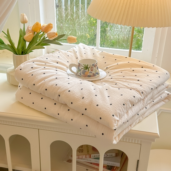 91家纺网 家纺一手货源 找家纺 玉海棠家纺 2025新款云感双层纱暗合夏被夏凉被空调被四件套 波点