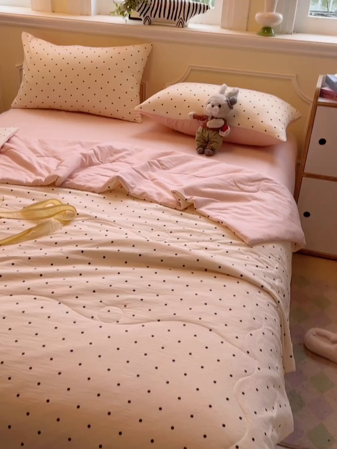 91家纺网 家纺一手货源 找家纺 玉海棠家纺 2025新款云感双层纱暗合夏被夏凉被空调被四件套 波点