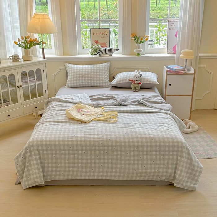 91家纺网 家纺一手货源 找家纺 玉海棠家纺 2025新款云感双层纱暗合夏被夏凉被空调被四件套 格调灰