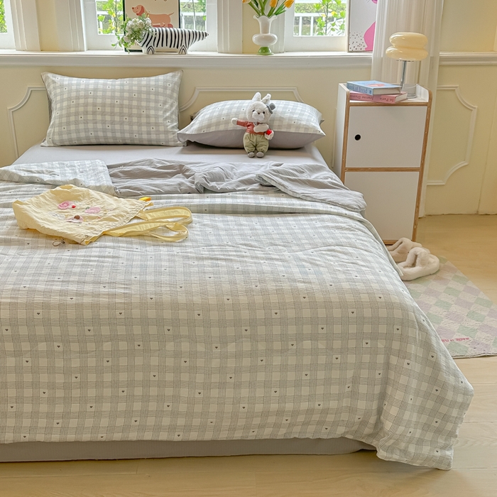 91家纺网 家纺一手货源 找家纺 玉海棠家纺 2025新款云感双层纱暗合夏被夏凉被空调被四件套 格调灰