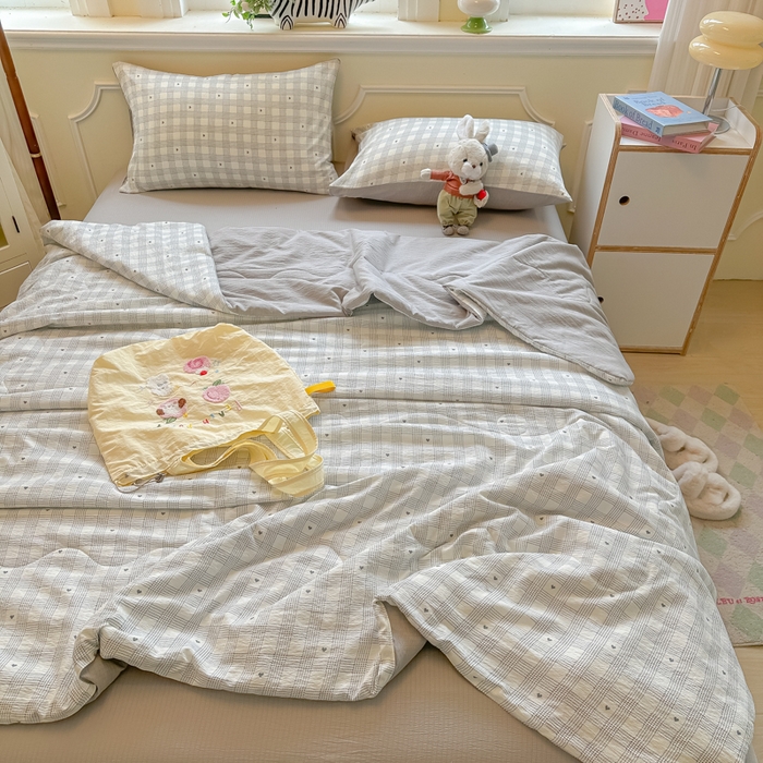 91家纺网 家纺一手货源 找家纺 玉海棠家纺 2025新款云感双层纱暗合夏被夏凉被空调被四件套 格调灰