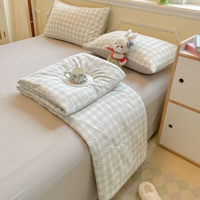 91家纺网 家纺一手货源 找家纺 玉海棠家纺 2025新款云感双层纱暗合夏被夏凉被空调被四件套 格调灰