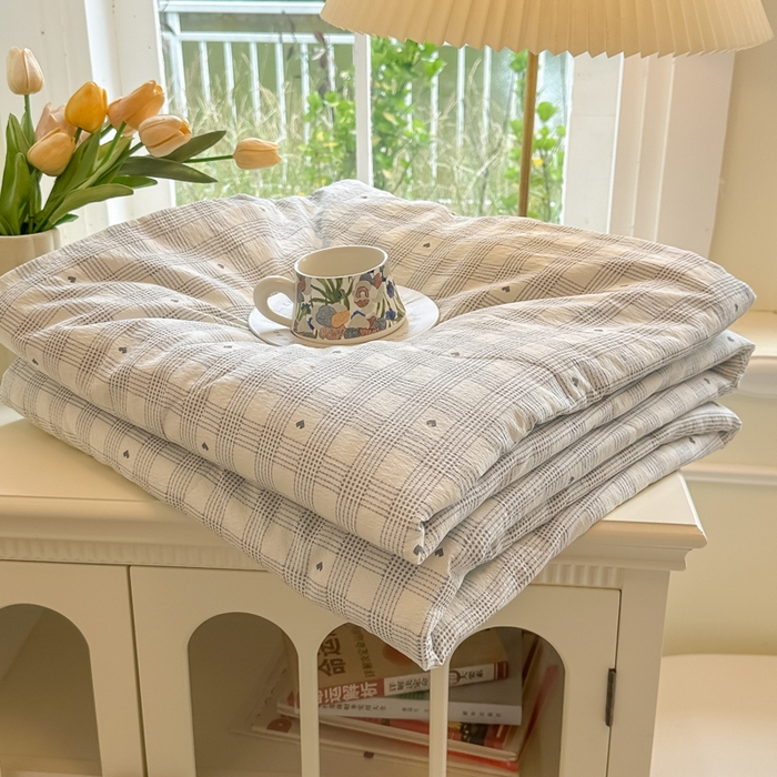 91家纺网 家纺一手货源 找家纺 玉海棠家纺 2025新款云感双层纱暗合夏被夏凉被空调被四件套 格调灰