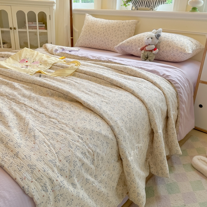 91家纺网 家纺一手货源 找家纺 玉海棠家纺 2025新款云感双层纱暗合夏被夏凉被空调被四件套 花园兔