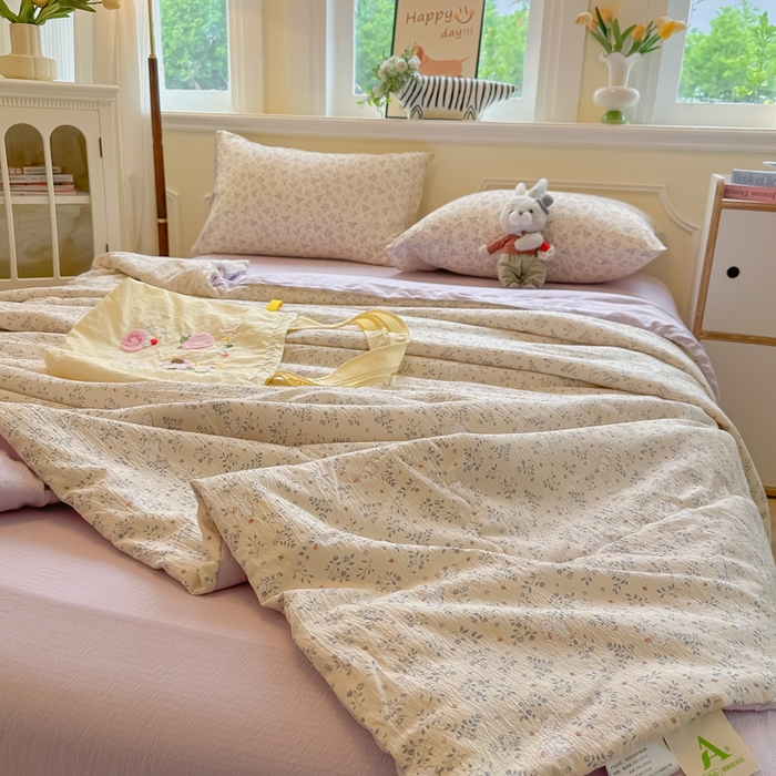 91家纺网 家纺一手货源 找家纺 玉海棠家纺 2025新款云感双层纱暗合夏被夏凉被空调被四件套 花园兔