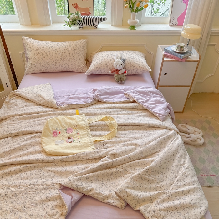 91家纺网 家纺一手货源 找家纺 玉海棠家纺 2025新款云感双层纱暗合夏被夏凉被空调被四件套 花园兔