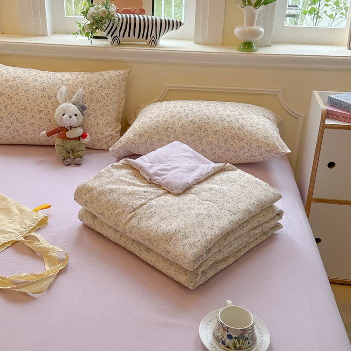 91家纺网 家纺一手货源 找家纺 玉海棠家纺 2025新款云感双层纱暗合夏被夏凉被空调被四件套 花园兔