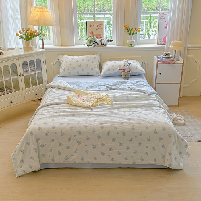 91家纺网 家纺一手货源 找家纺 玉海棠家纺 2025新款云感双层纱暗合夏被夏凉被空调被四件套 蓝玫瑰