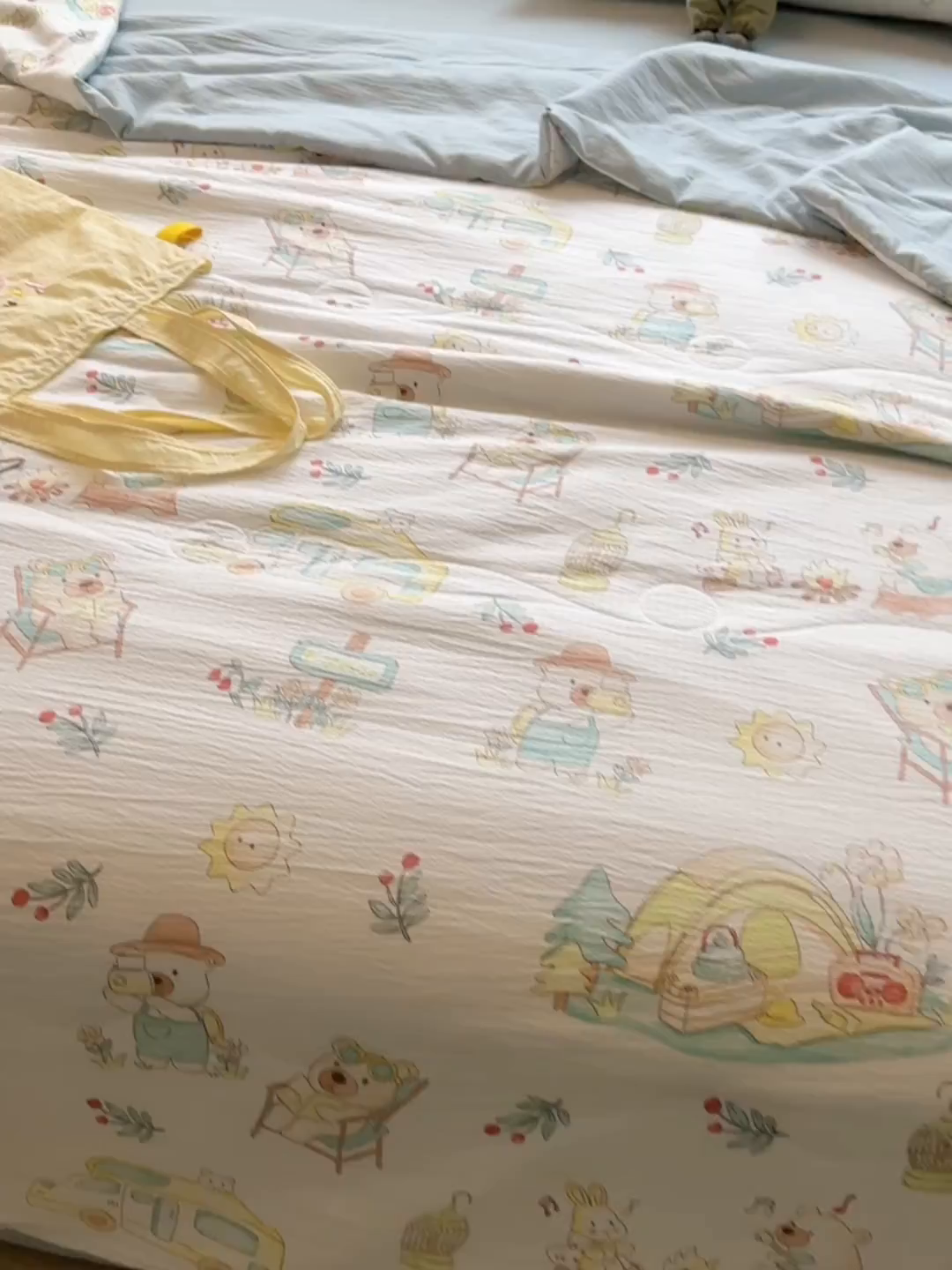 91家纺网 家纺一手货源 找家纺 玉海棠家纺 2025新款云感双层纱暗合夏被夏凉被空调被四件套 沙滩小熊