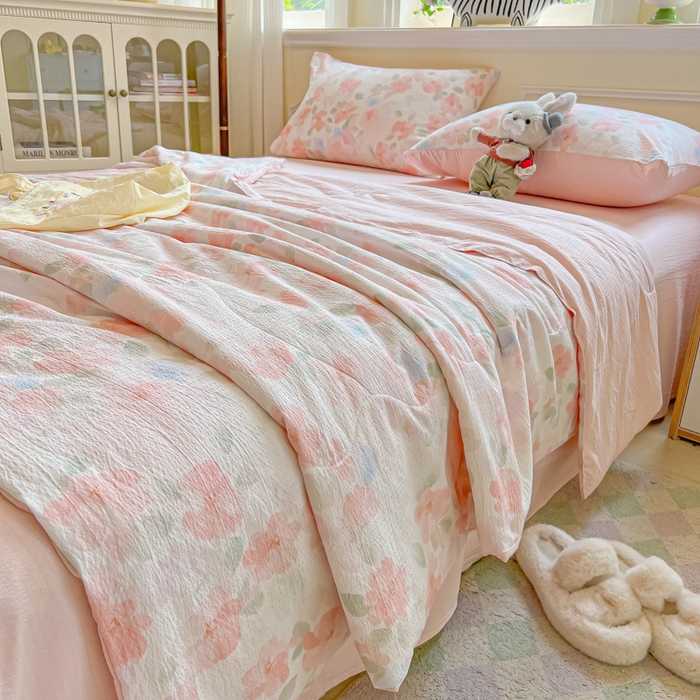 91家纺网 家纺一手货源 找家纺 玉海棠家纺 2025新款云感双层纱暗合夏被夏凉被空调被四件套 十里桃花