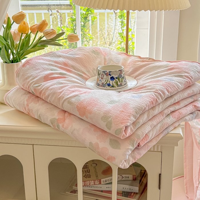 91家纺网 家纺一手货源 找家纺 玉海棠家纺 2025新款云感双层纱暗合夏被夏凉被空调被四件套 十里桃花