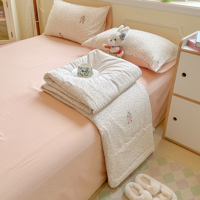 91家纺网 家纺一手货源 找家纺 玉海棠家纺 2025新款云感双层纱暗合夏被夏凉被空调被四件套 寻梦