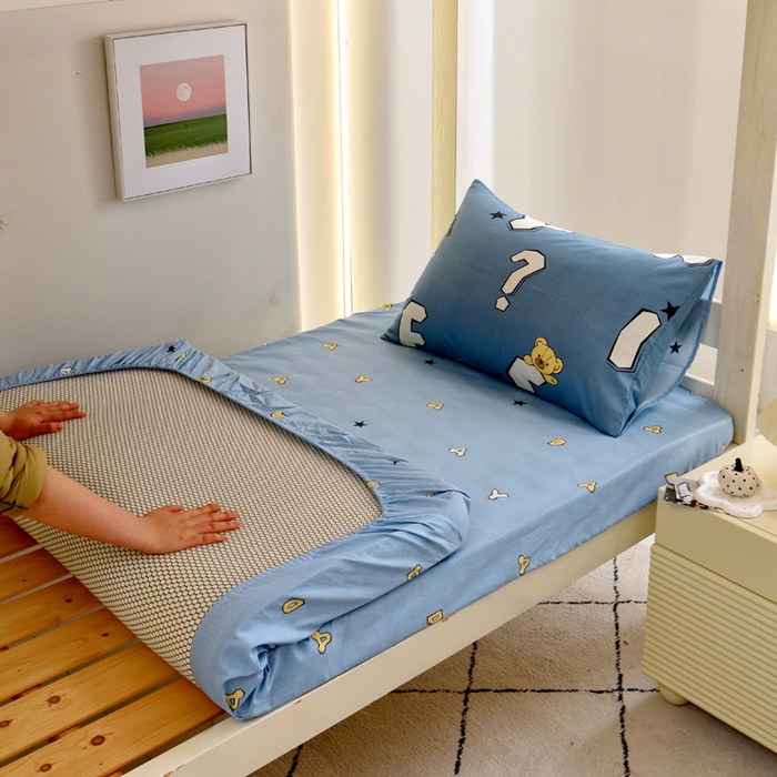 91家纺网 家纺一手货源 找家纺 水妙家纺 2025年新款A类全棉纯棉学生宿舍上下铺床笠六件套五件套 布格熊-蓝