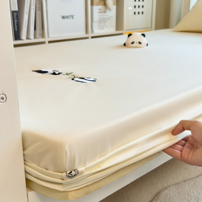 91家纺网 家纺一手货源 找家纺 （总）席世家 2025新款40支全棉纯棉绣花学生床笠-熊猫抱竹