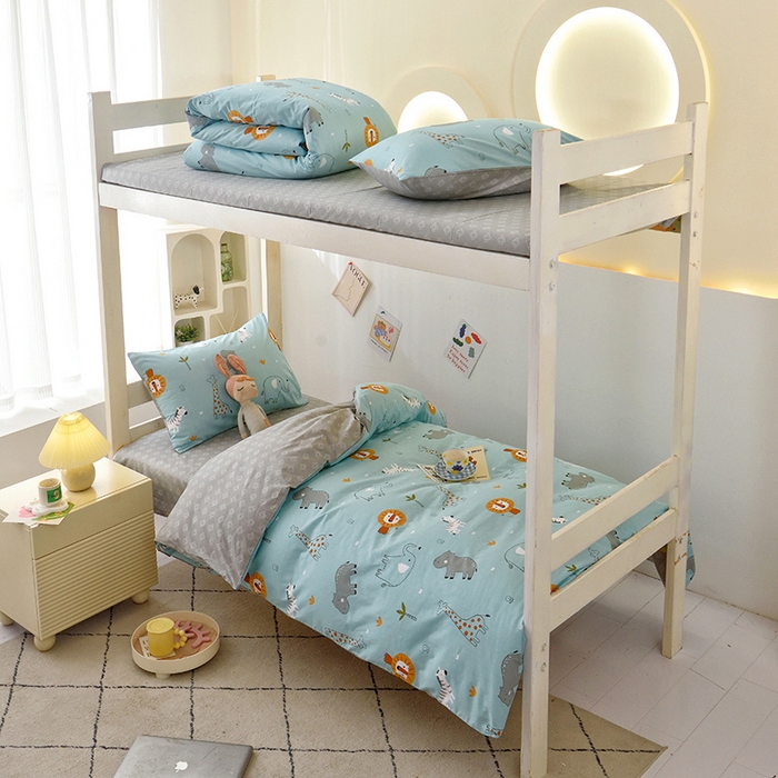 91家纺网 家纺一手货源 找家纺 水妙家纺 2025年新款A类全棉纯棉学生宿舍上下铺床笠六件套五件套 森林之歌-蓝