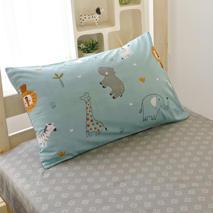 91家纺网 家纺一手货源 找家纺 水妙家纺 2025年新款A类全棉纯棉学生宿舍上下铺床笠六件套五件套 森林之歌-蓝