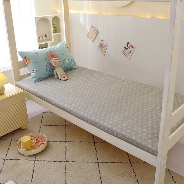 91家纺网 家纺一手货源 找家纺 水妙家纺 2025年新款A类全棉纯棉学生宿舍上下铺床笠六件套五件套 森林之歌-蓝