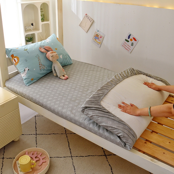 91家纺网 家纺一手货源 找家纺 水妙家纺 2025年新款A类全棉纯棉学生宿舍上下铺床笠六件套五件套 森林之歌-蓝