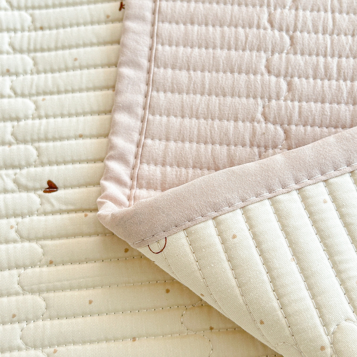 91家纺网 家纺一手货源 找家纺 恒尚居2025新款春秋纯棉床盖全棉印花床单床垫床褥垫-跑量（四季款） 纯棉四季款-芭比熊