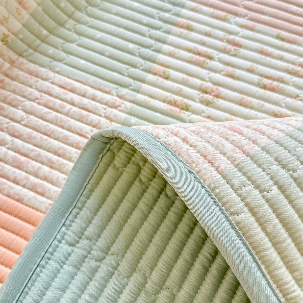 91家纺网 家纺一手货源 找家纺 恒尚居2025新款春秋纯棉床盖全棉印花床单床垫床褥垫-跑量（四季款） 纯棉四季款-芳菲-绿