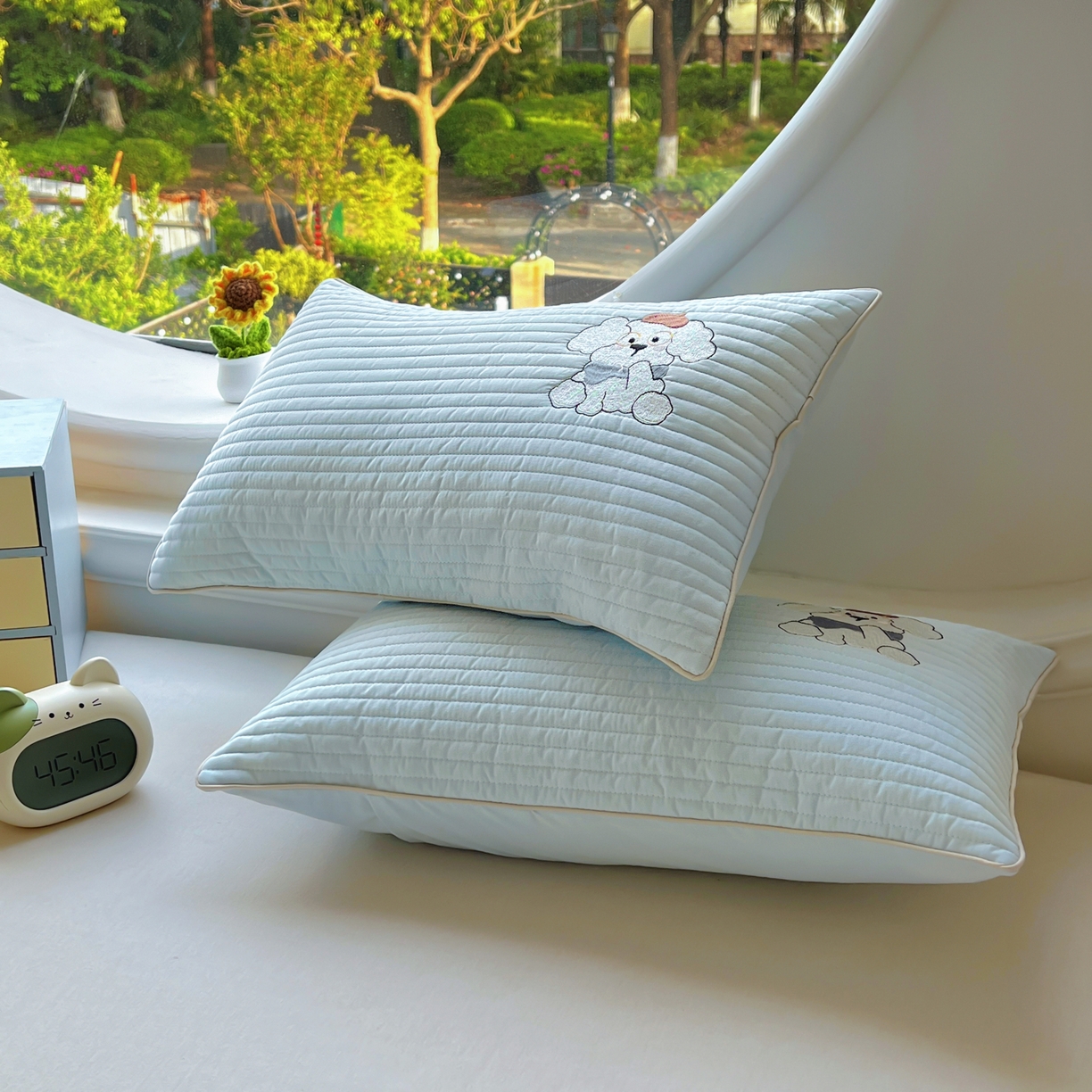 91家纺网 家纺一手货源 找家纺 百寐 2025新款A类水洗全棉绗缝夹棉-单枕套(不含芯) 眼睛狗-天空蓝